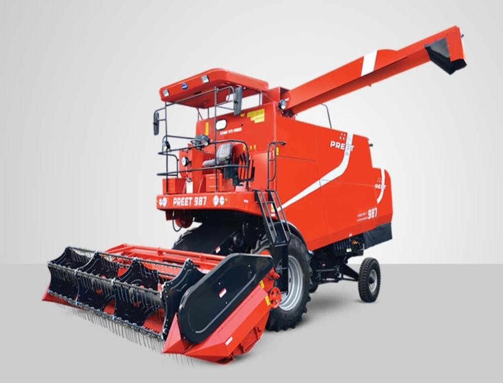 Preet 987 Deluxe Model combine harvester